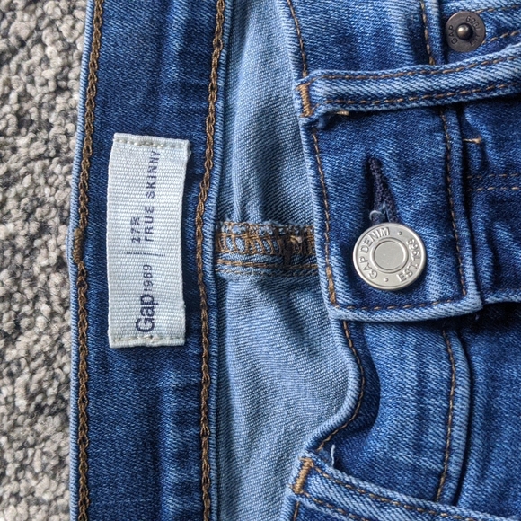 NWOT Gap Medium Wash Skinny Jeans - Picture 5 of 6